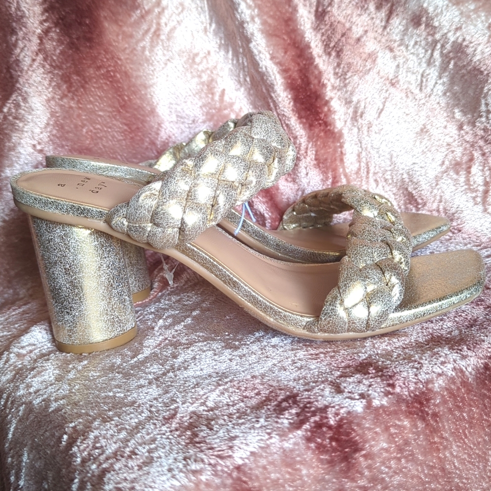 NWOT a • new day Gold Sandals Braided Puffy Straps Women's Sz 6 - Picture 4 of 8